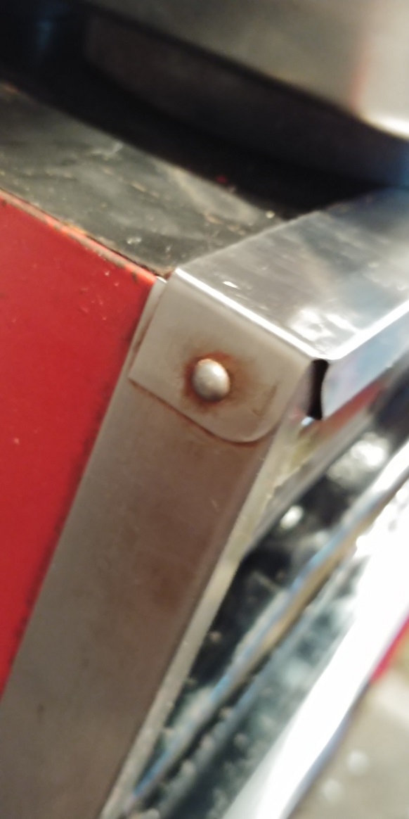rivet small2.jpg